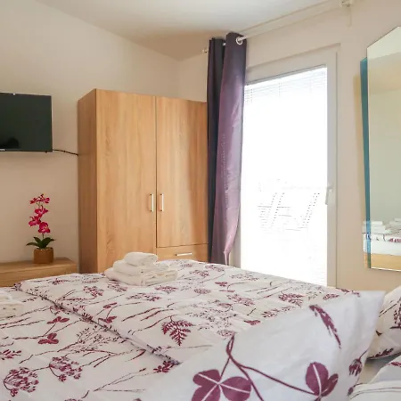 Barbara By Interhome Punat