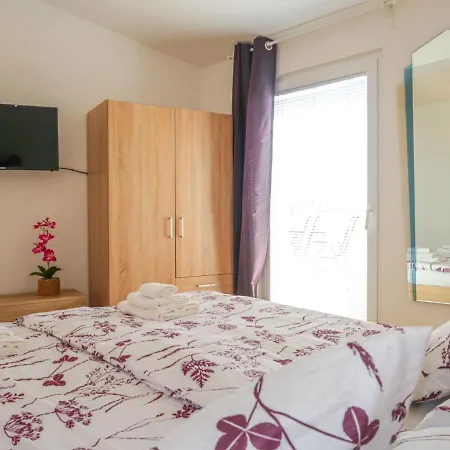 Barbara - Put122 By Interhome Punat